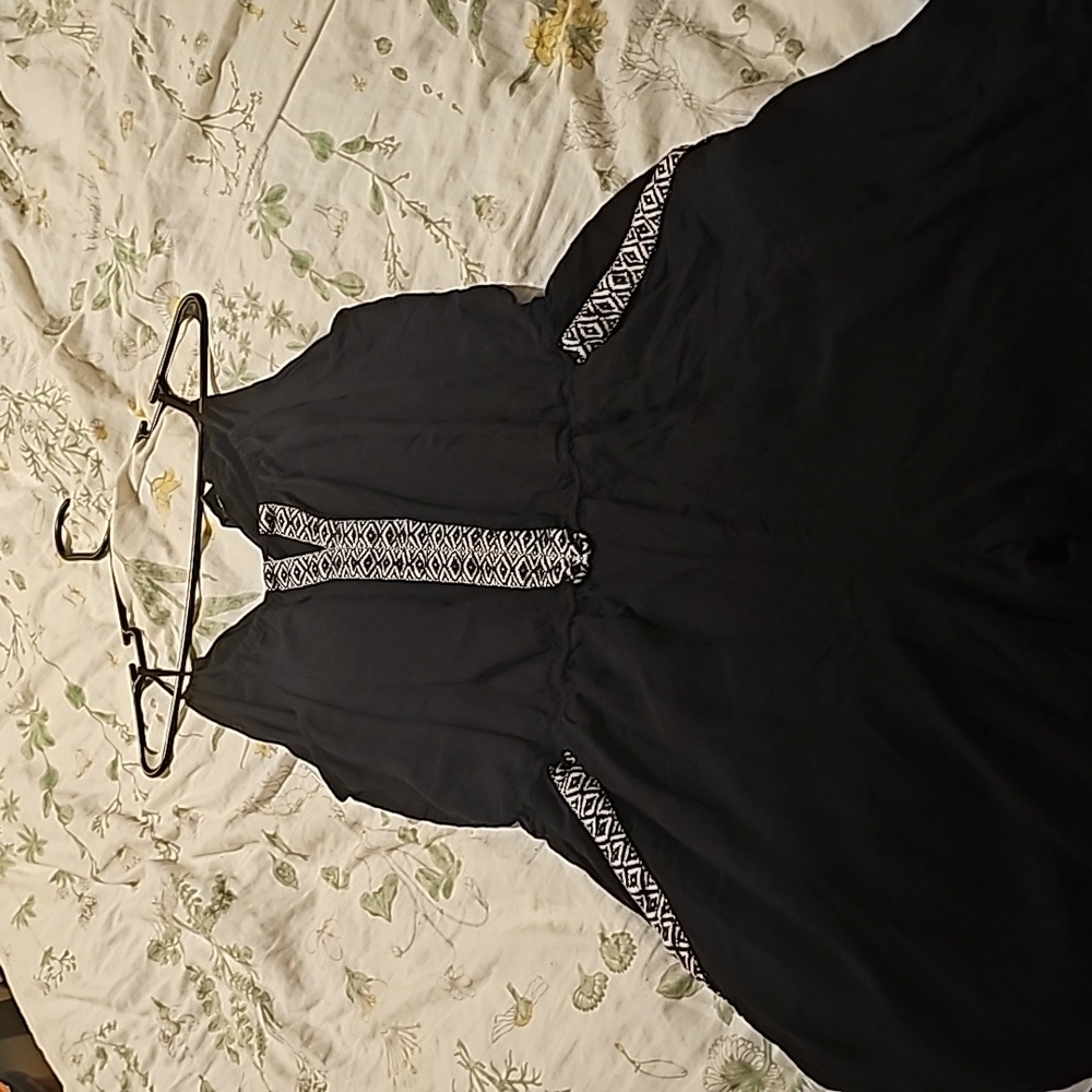 Romper - Picture 2 of 3